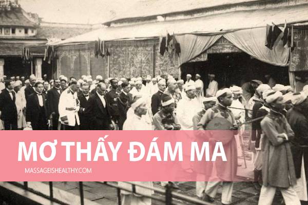 nam-mo-thay-dam-ma-danh-con-gi